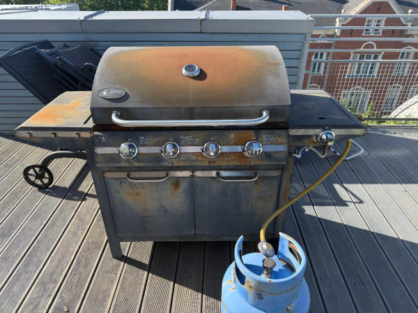 Grill gazowy