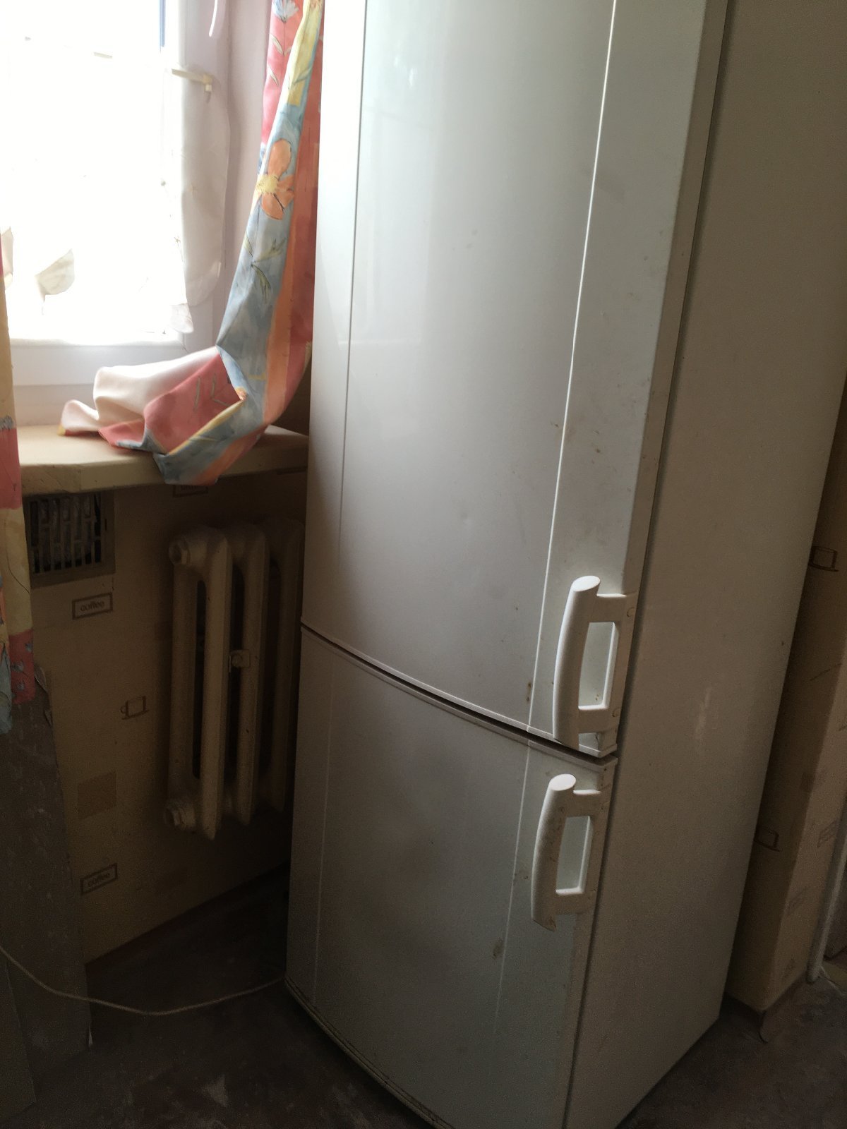 Lodówka za darmo. Lodówka ELEKTROLUX używana sprawna  180cm wysokości.
