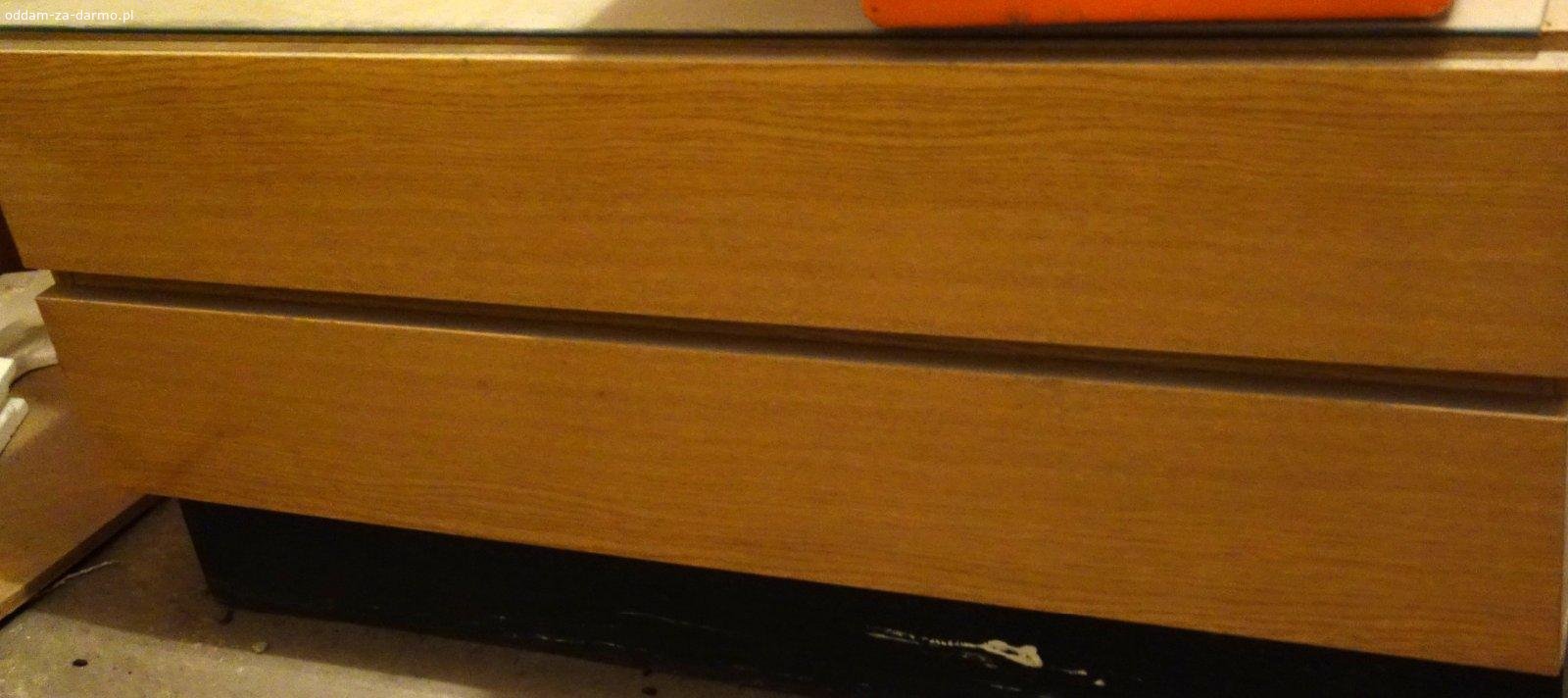 Meble z mieszkania. Oddam za darmo meble używane z powodu opróżniania mieszkania:
stół rozsuwany i ława narożna (zdjęcie) szafę do przedpokoju (zdjęcie), meble z segmentu produkcji NRD, w tym dwie szafy (zdjęcie) i trzy szafki z szufladami (zdjęcie), fotel do biurka, zestaw mebli kuchennych (szafki stojące-zdjęcie i wiszące), szafka wisząca do łazienki z tworzywa (zdjęcie). Wyniesienie mebli (piwnica, I piętro) i ich transport we własnym zakresie biorącego.