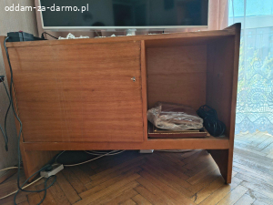 Oddam meble drewniane z lat 50/60