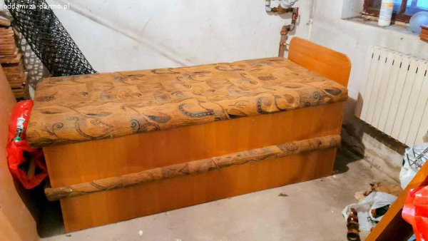 Oddam za darmo dwa tapczane jednoosobowe