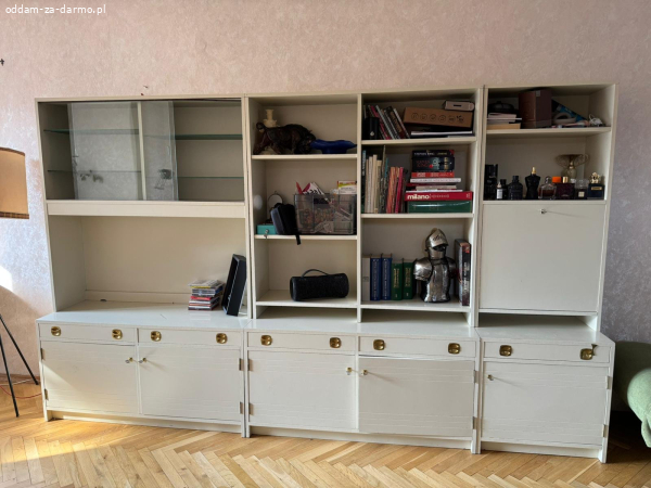 Oddam białe mebelki - segmentowe